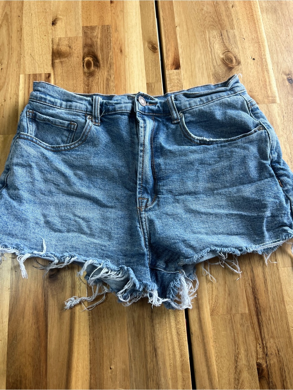 RSQ Vintage High Rise Denim Cutoff Shorts Women’s Size 29 Raw Hem Light Wash
